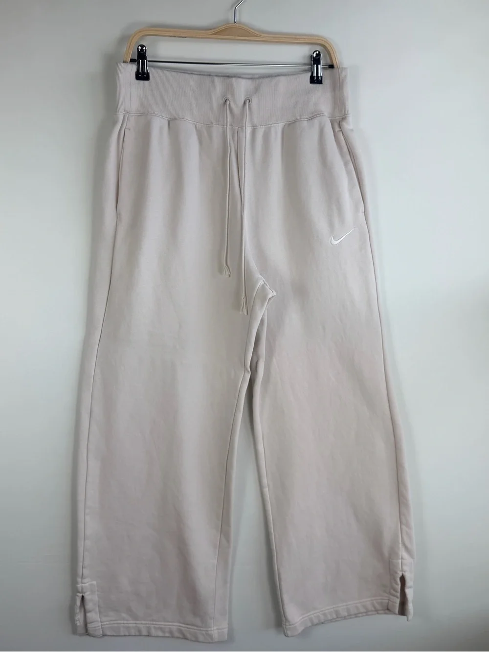 Nike Women’s Large Beige Wide Leg Sweatpants Drawstring Embroidered Swoosh